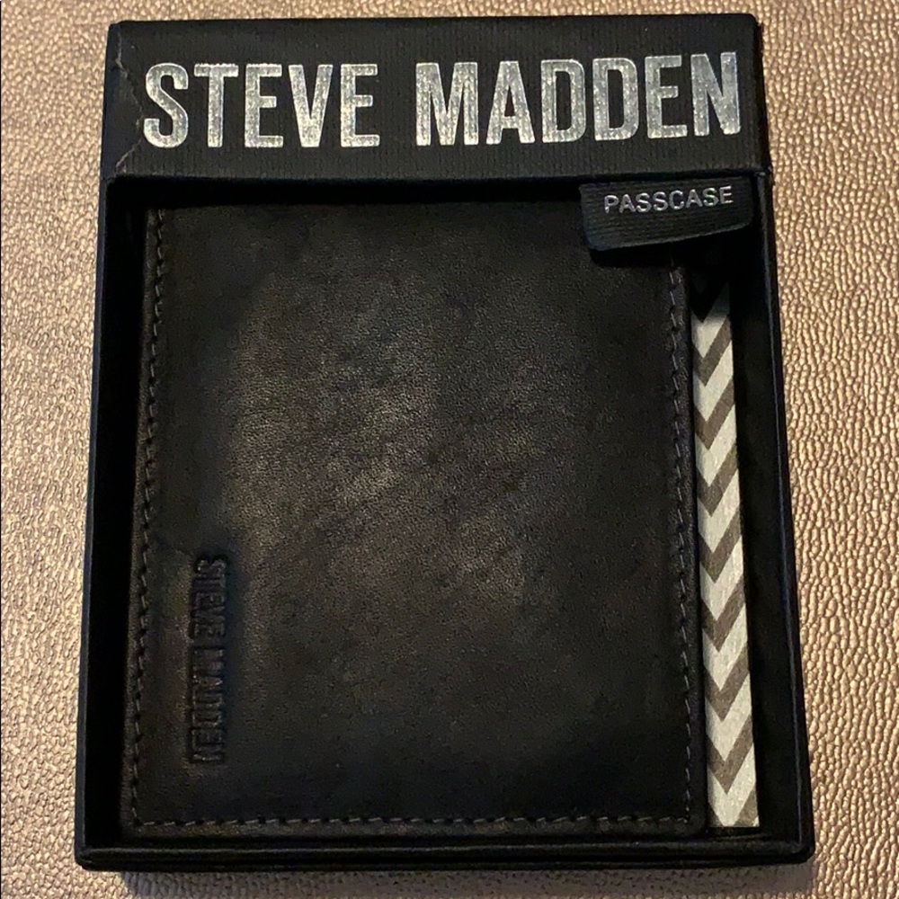 Men’s Steve Madden Leather Wallet (Black)